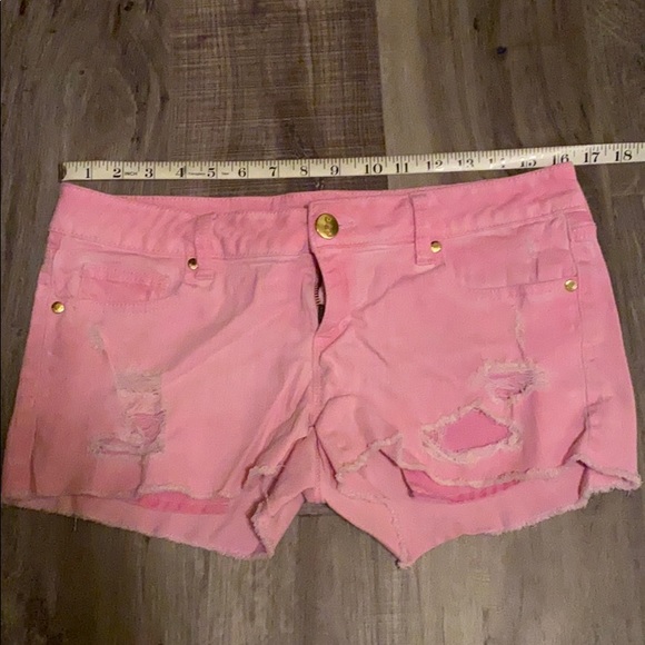 Pink jean shorts - Picture 1 of 3